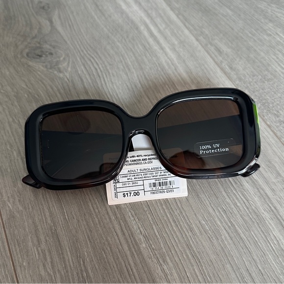 Square Tortoise Shell Sunglasses - Picture 7 of 9